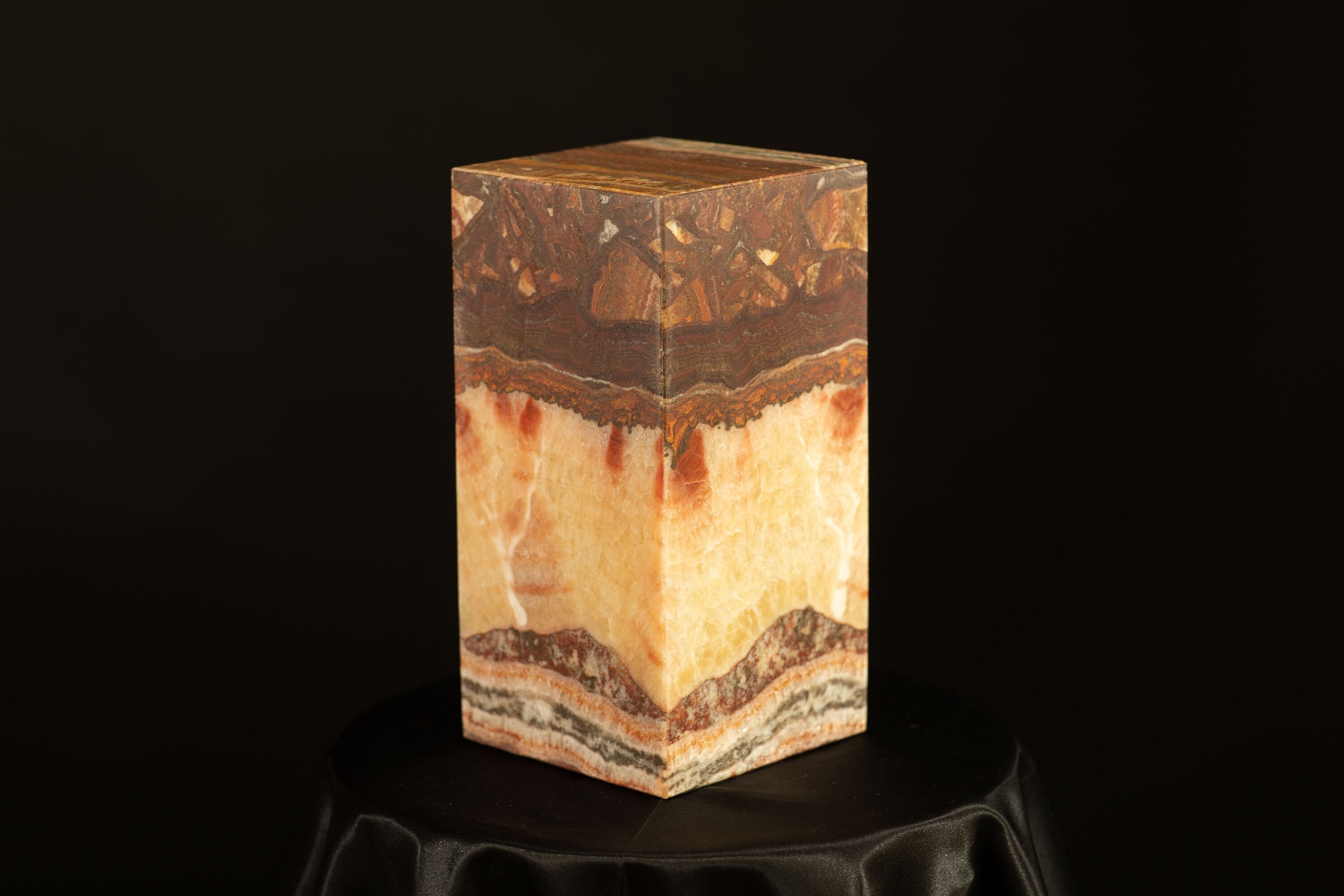 Soothing Glow Onyx Lamp - Himalayan Salt Lamp - Hand-carved - Lamp Bedside - Home & Decor