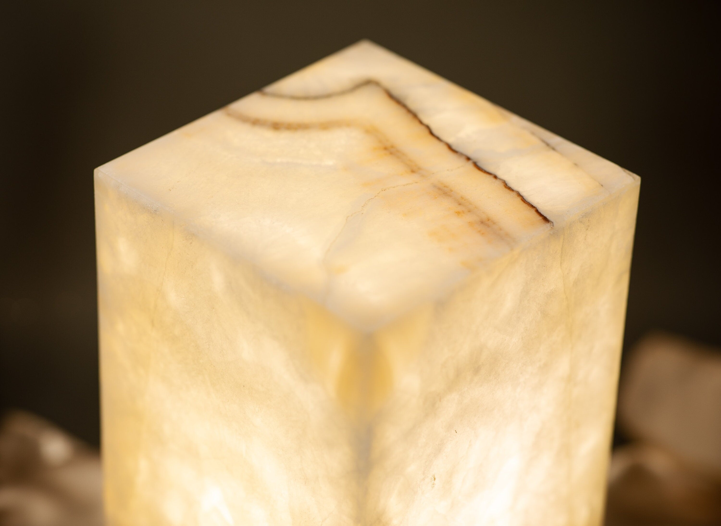 Banded Calcite Illuminating Lamp