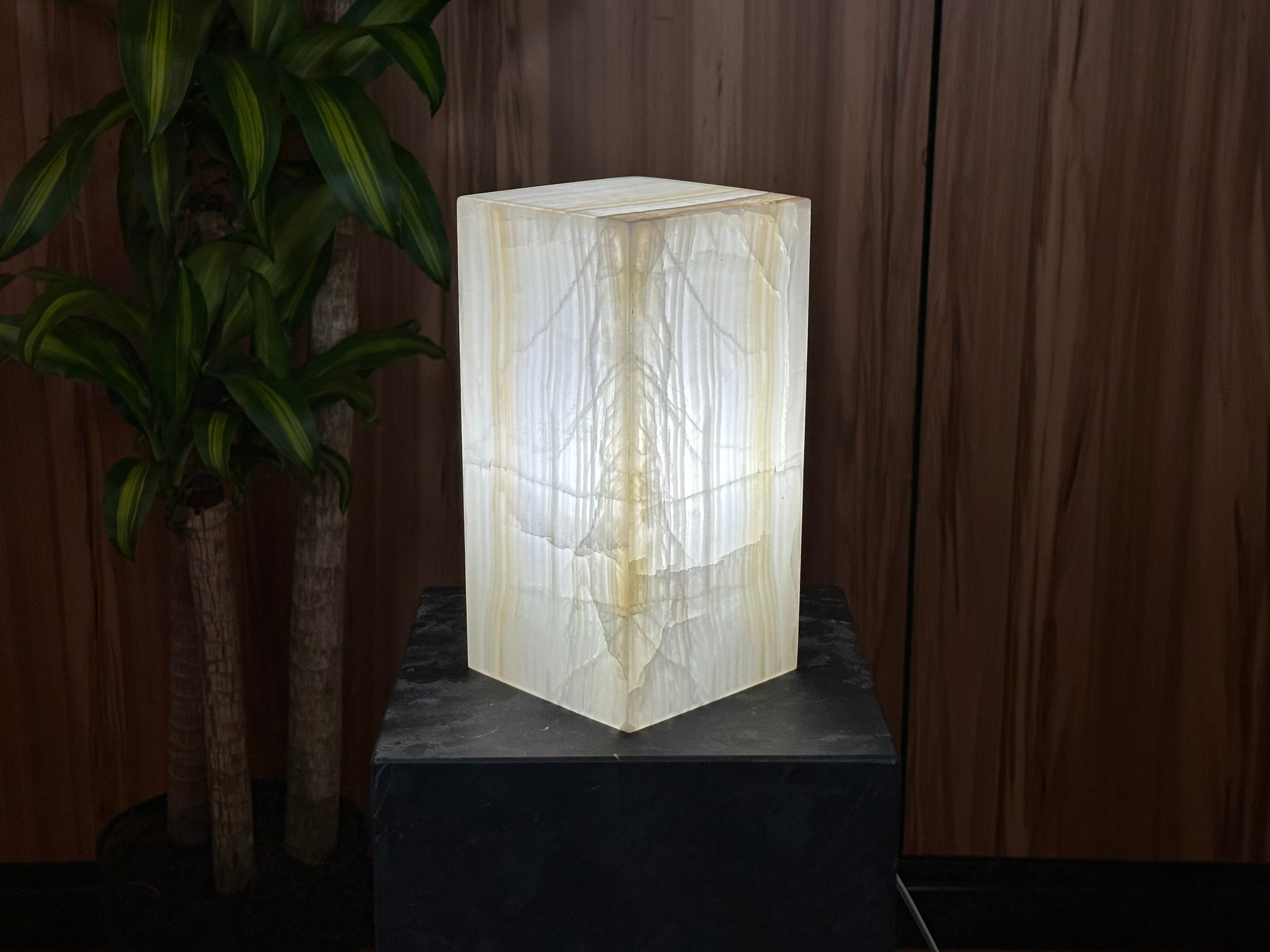 Contemporary Amber Onyx Lamp - Geometric Shape - 12 Inches - Ideal for Holiday Decor