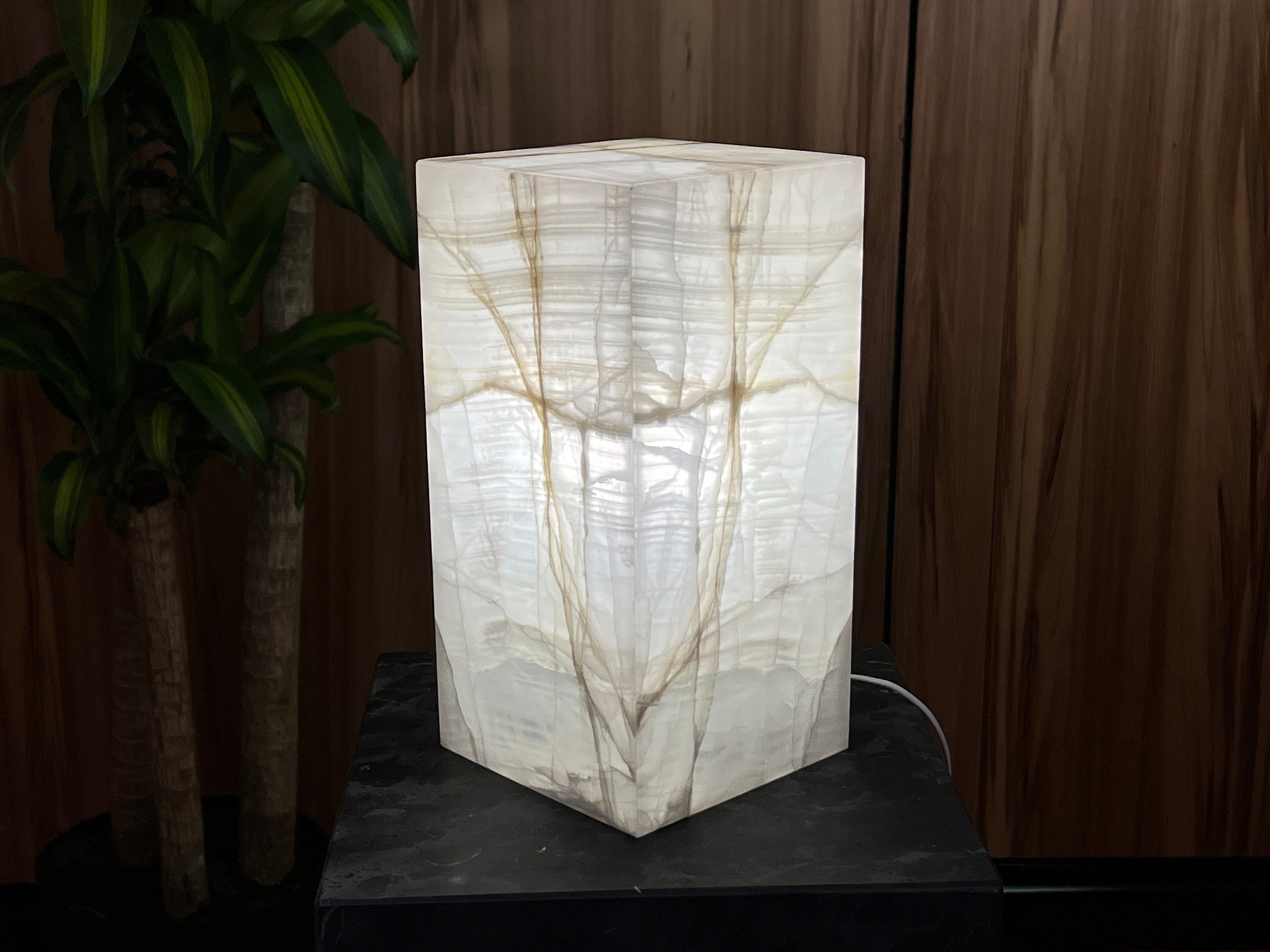 Lightning White Onyx Lamp - Bedside Lamp, Nightlight, Modern Lighting